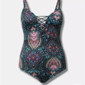 New Torrid Wireless Plunge One-Piece Swimsuit plus Size 1x NWT Black